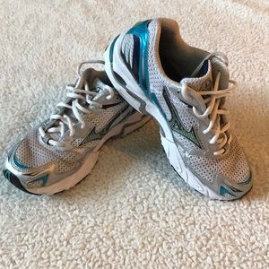 Women’s Wave Rider 11